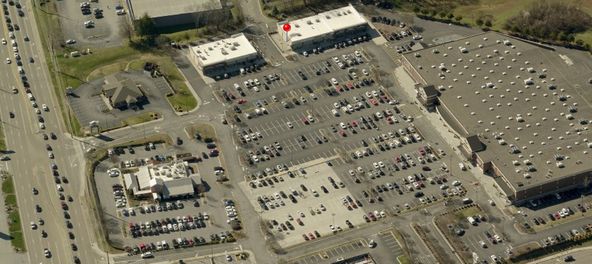 The Landing At Cedar Bluff : 9253 Kingston Pike, Knoxville, TN 37922